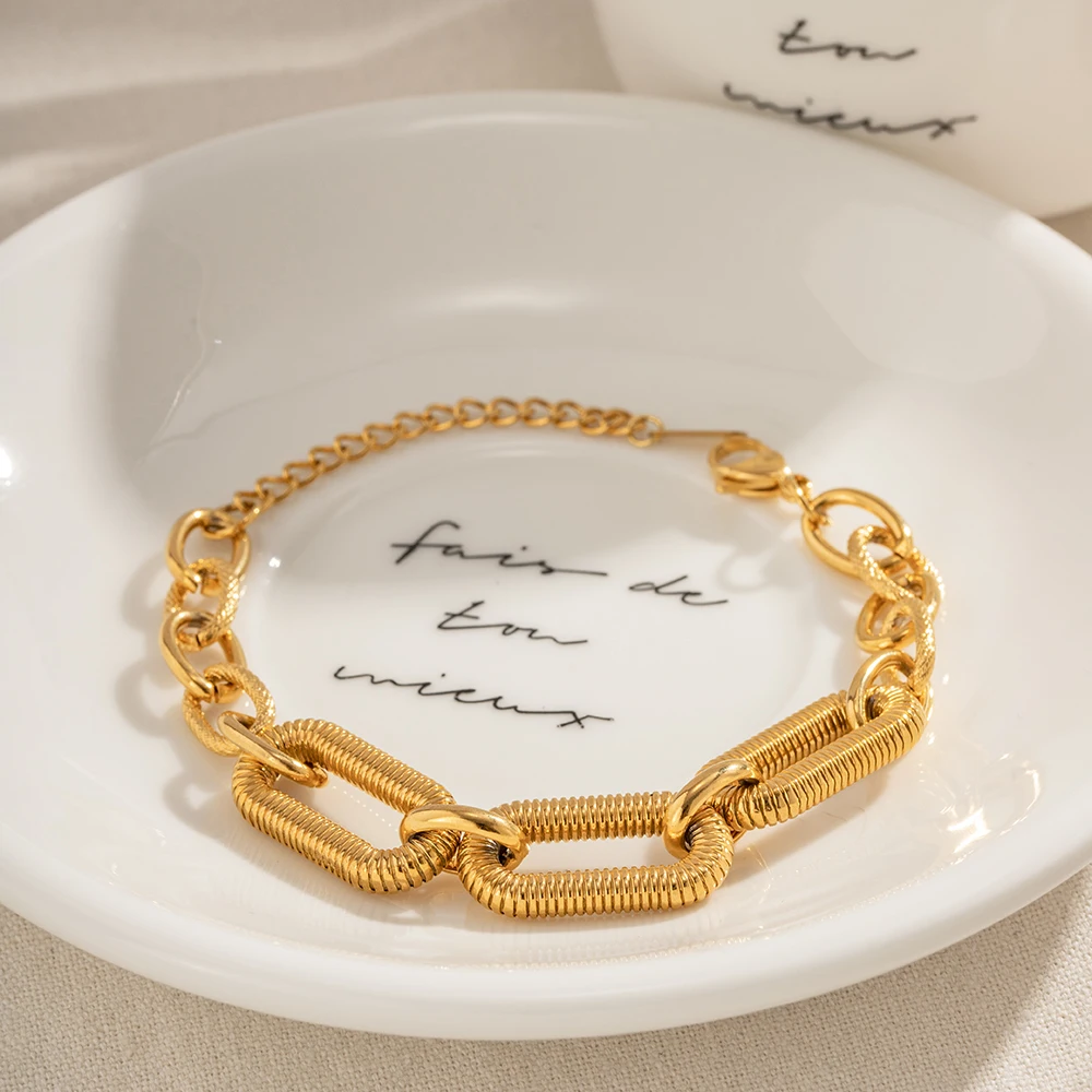 Textured Chain Bracelet 3